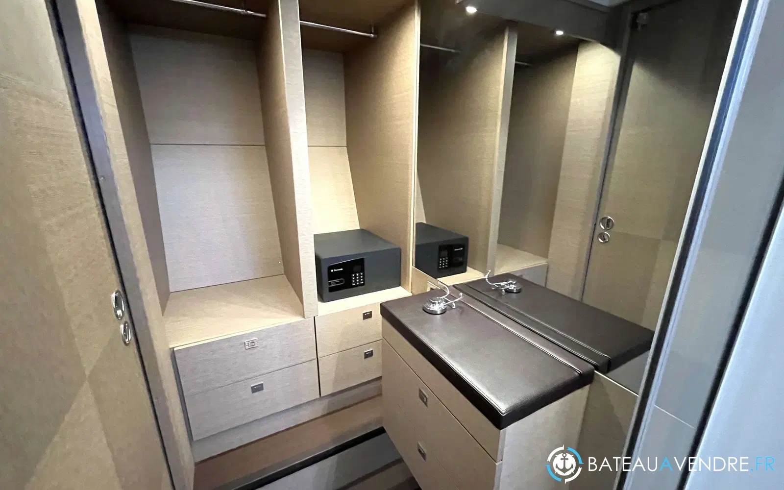 slider 15 Prestige Yachts 560 S