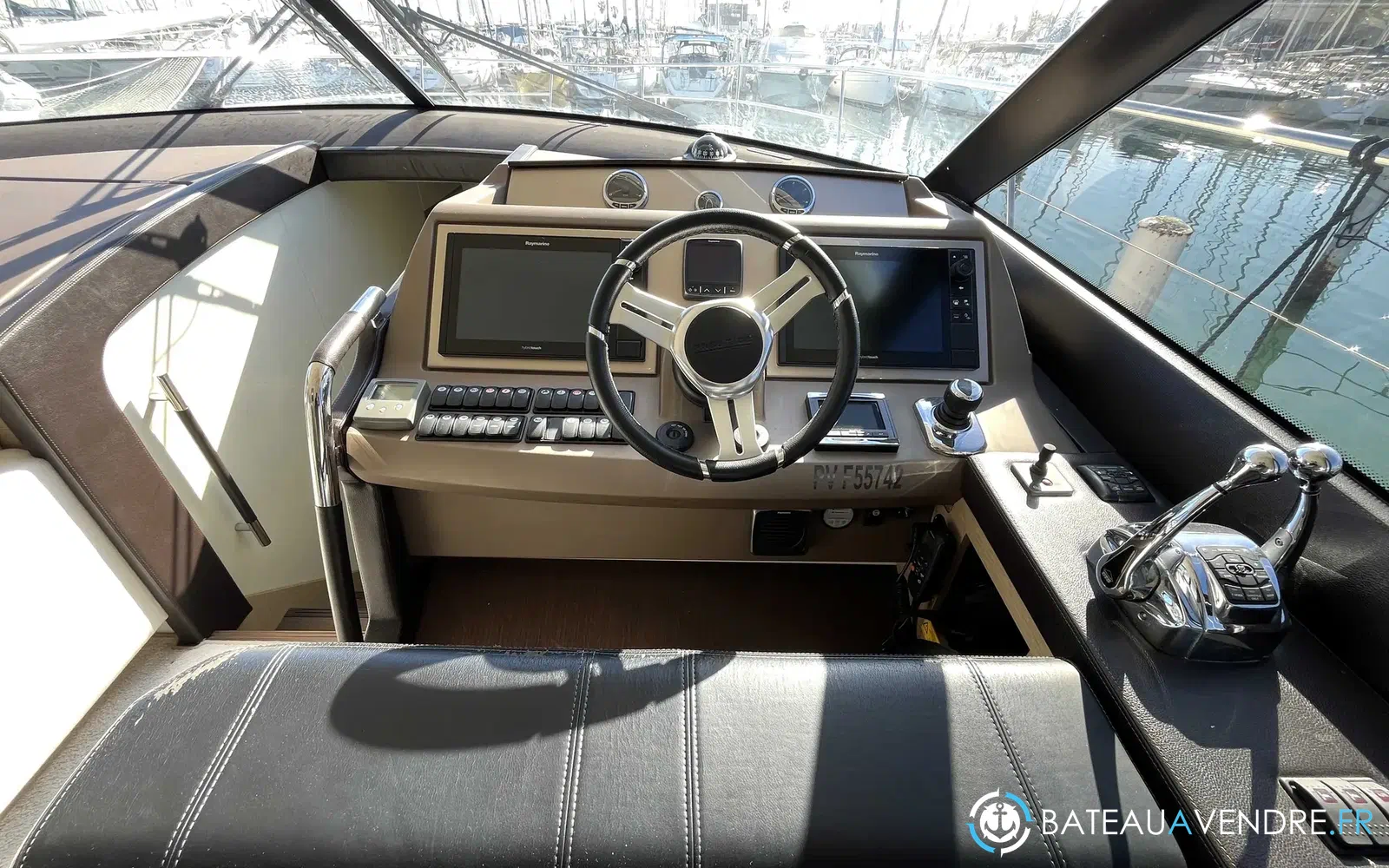 slider 8 Prestige Yachts 560 S