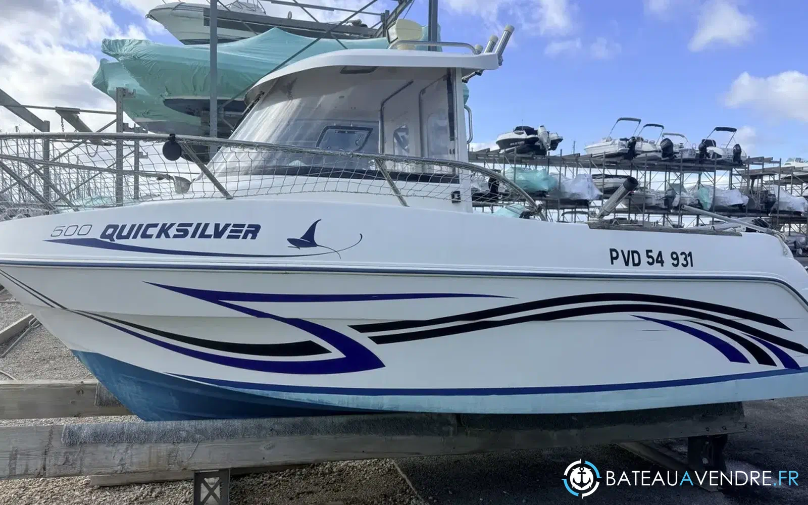 slider 1 Quicksilver 500 Pilothouse