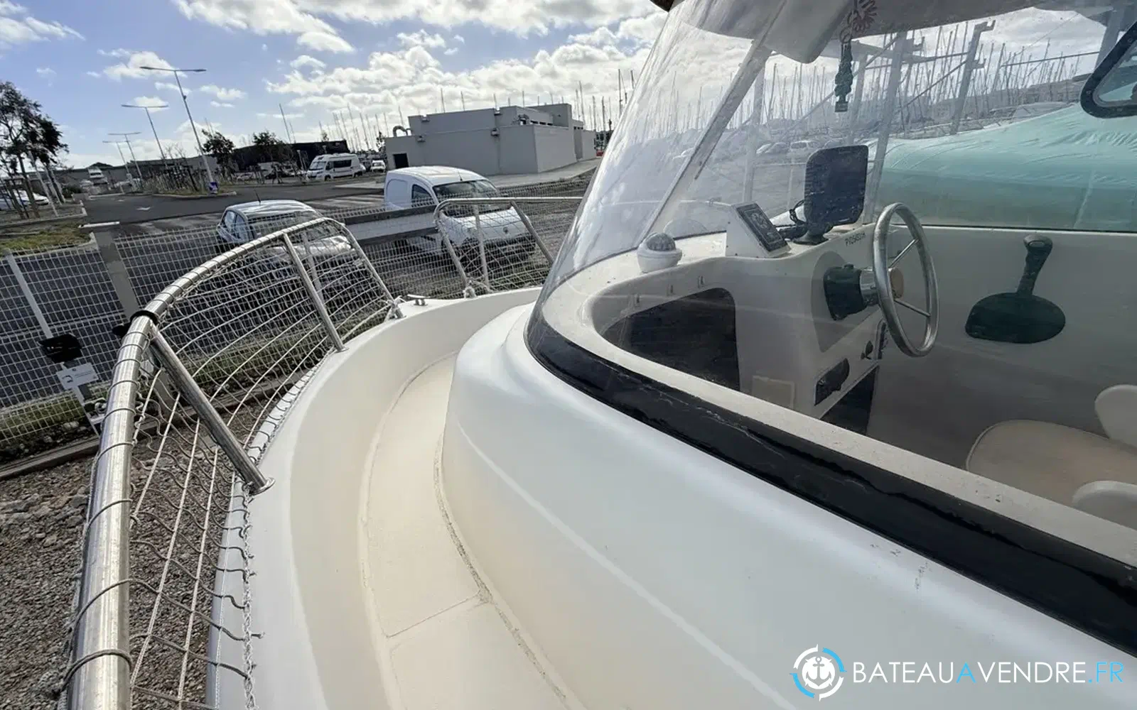 slider 4 Quicksilver 500 Pilothouse