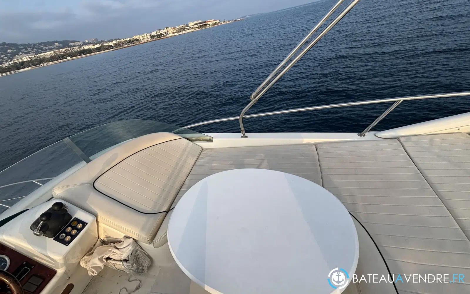 slider 22 Jeanneau Prestige 36