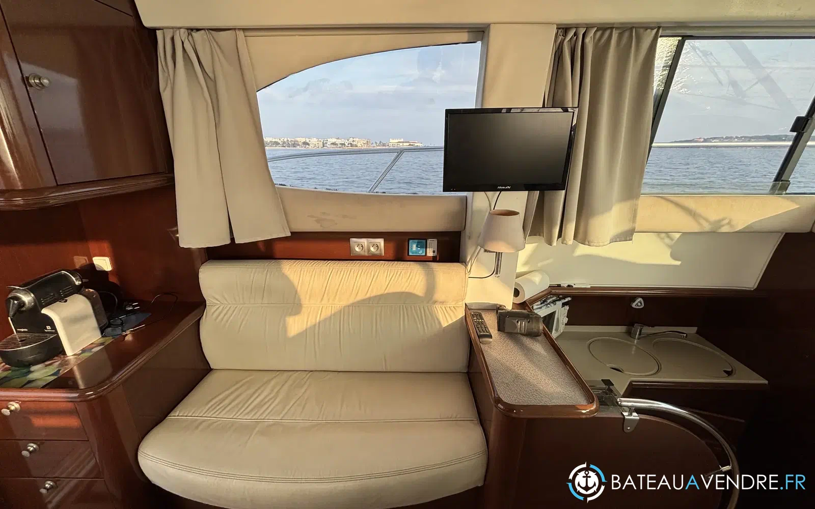 slider 29 Jeanneau Prestige 36