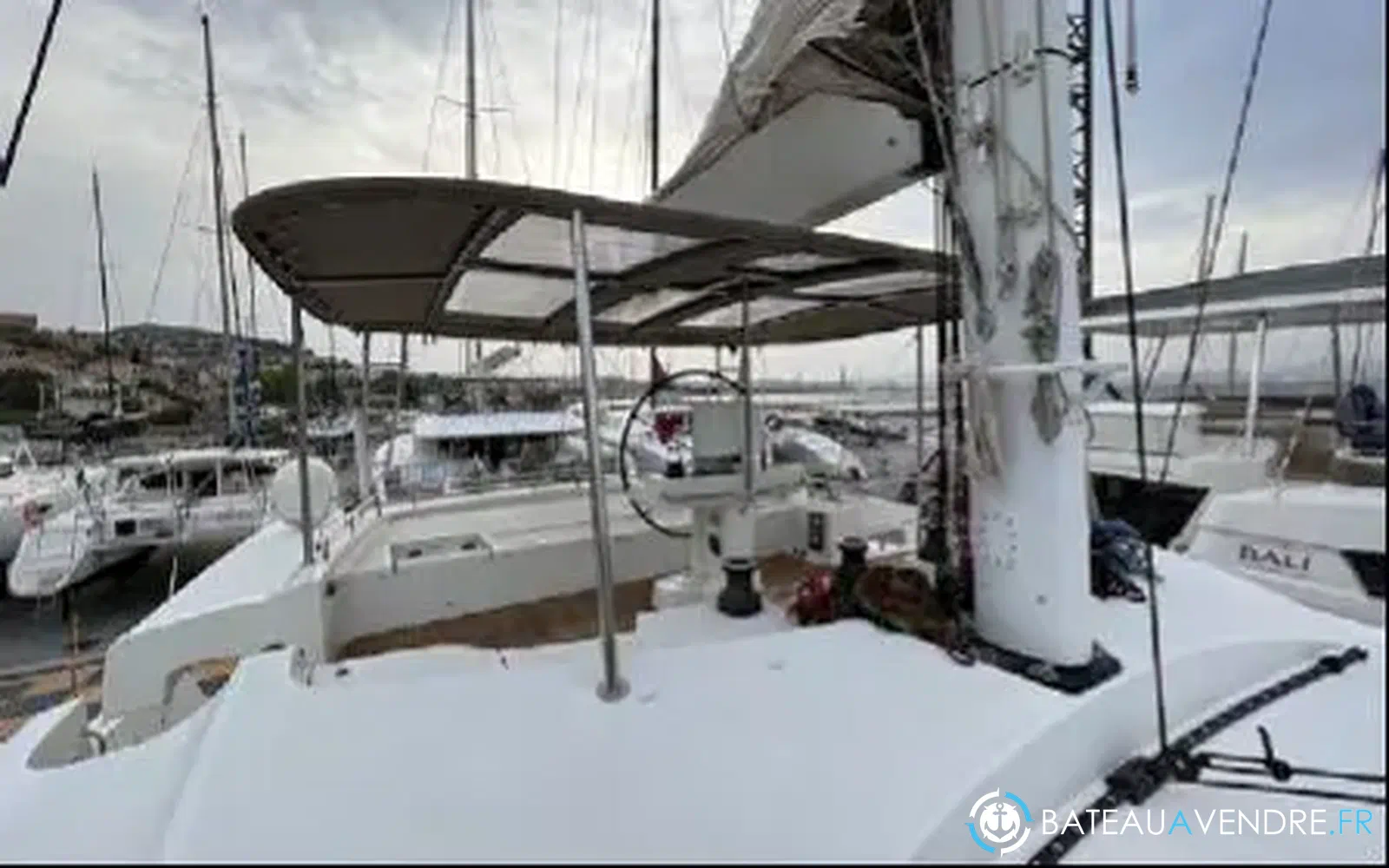 slider 22 Lagoon 52 F