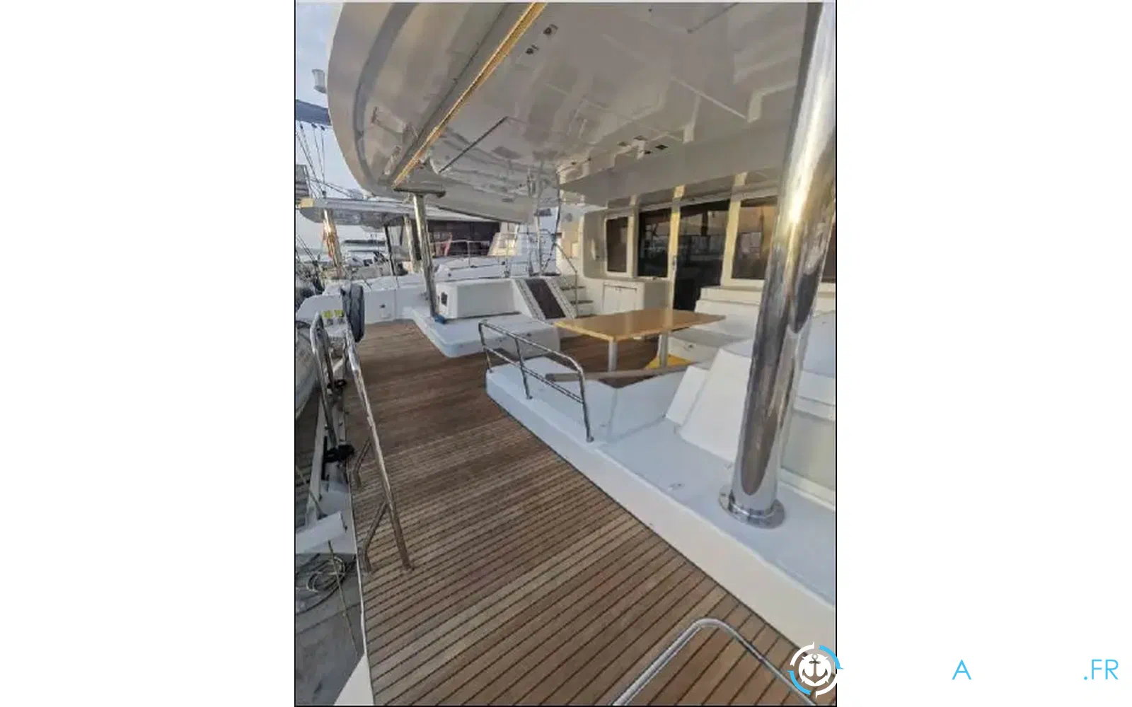 slider 27 Lagoon 52 F