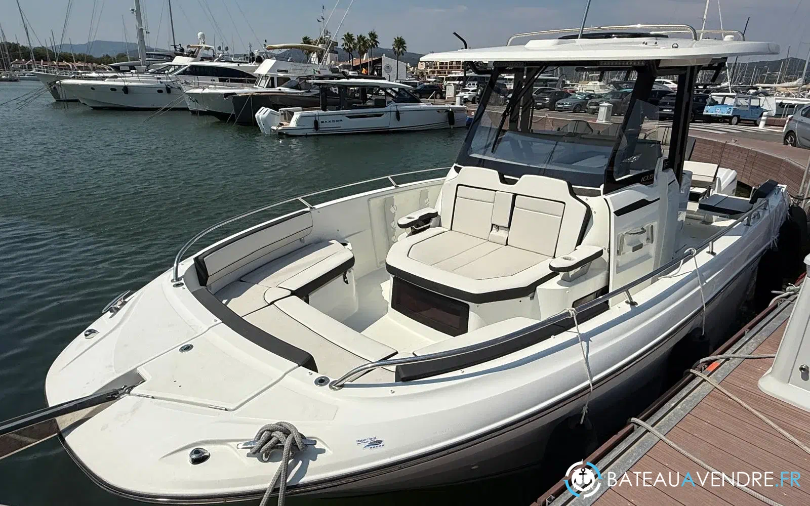 slider 1 Jeanneau Cap Camarat 10.5 CC