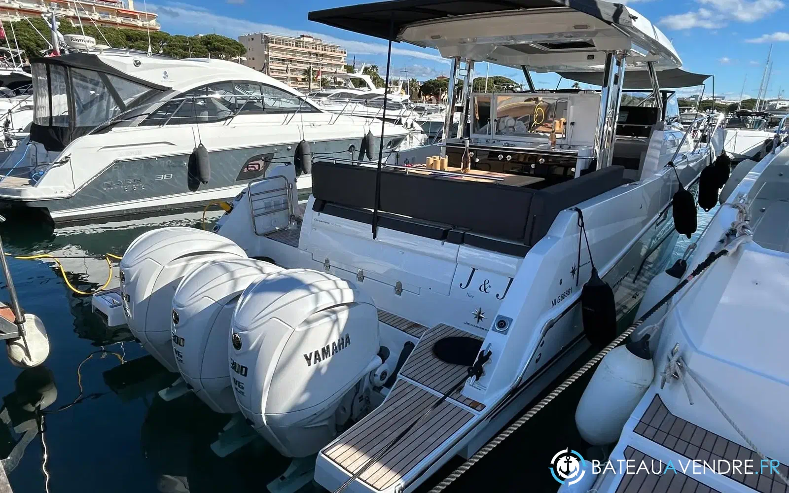 slider 1 Jeanneau Cap Camarat 12.5 WA