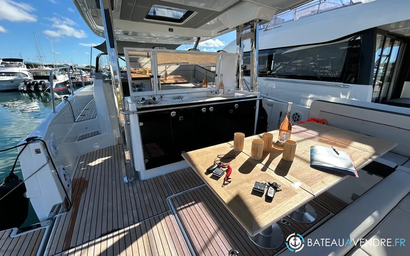 slider 4 Jeanneau Cap Camarat 12.5 WA