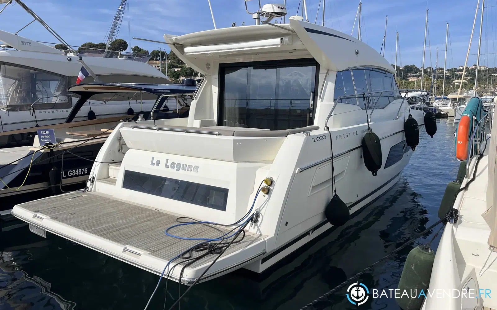 slider 5 Prestige Yachts 460 Fly