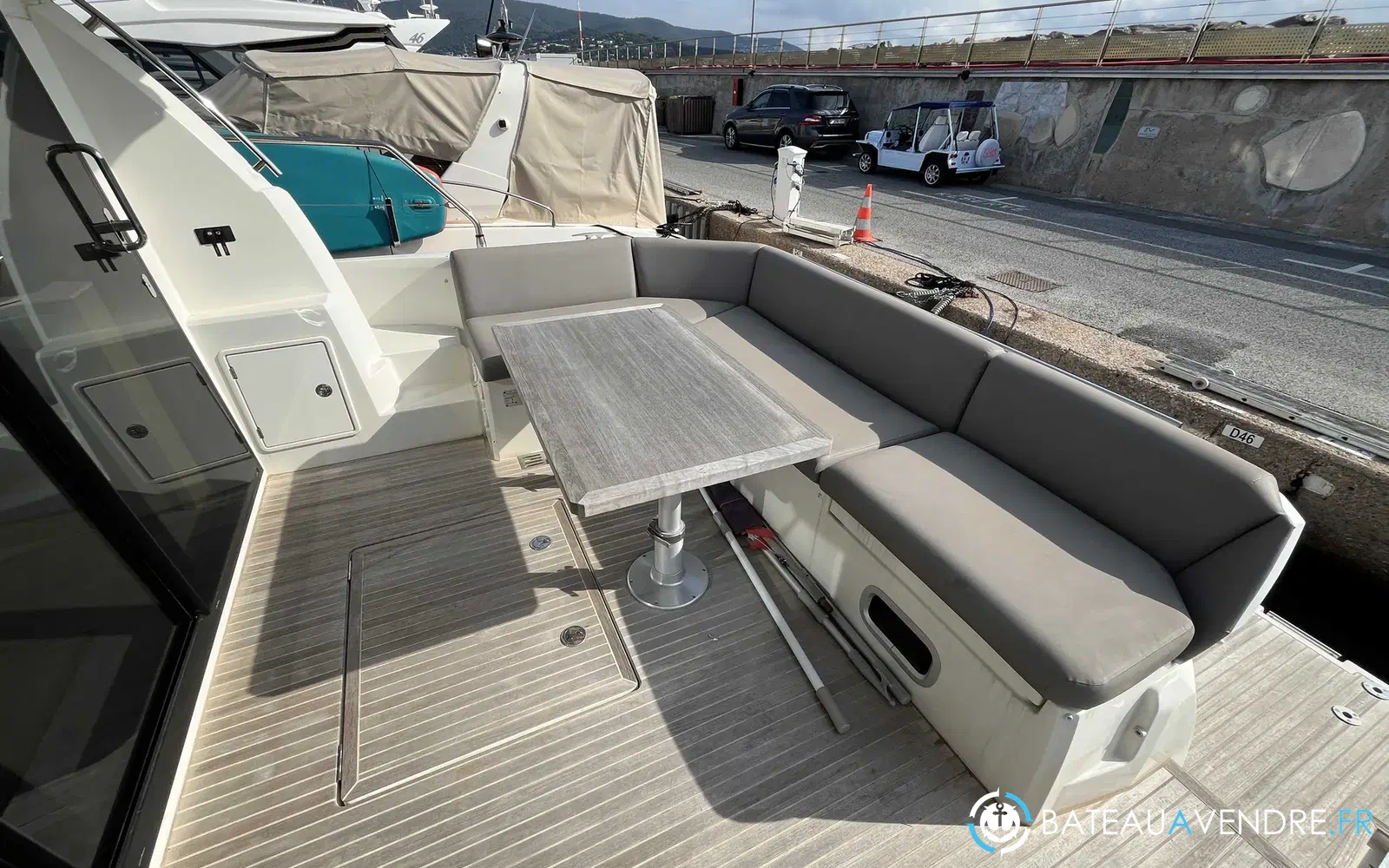 slider 6 Prestige Yachts 460 Fly