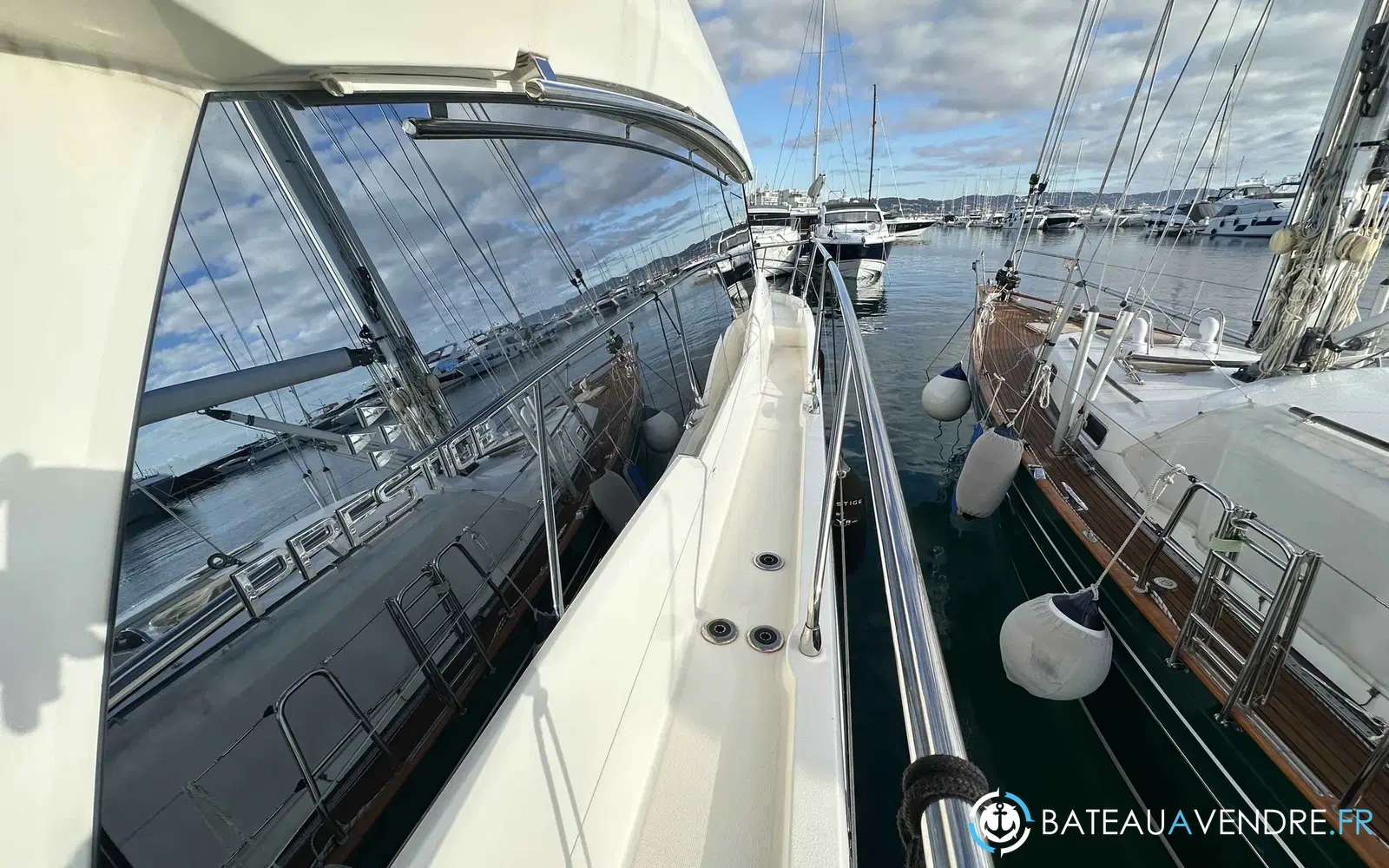 slider 7 Prestige Yachts 460 Fly