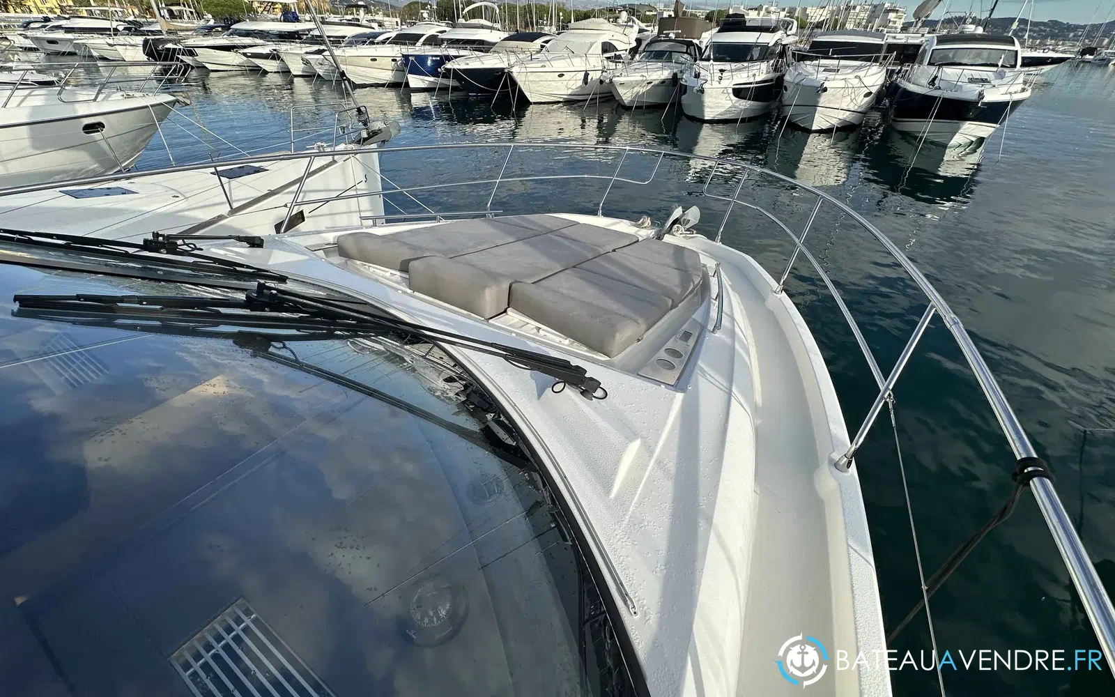slider 8 Prestige Yachts 460 Fly