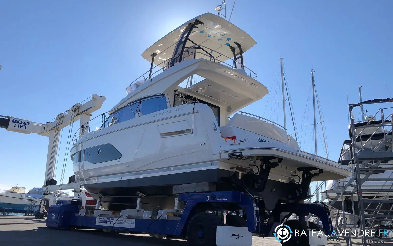 slider 1 Jeanneau Prestige 420 Fly