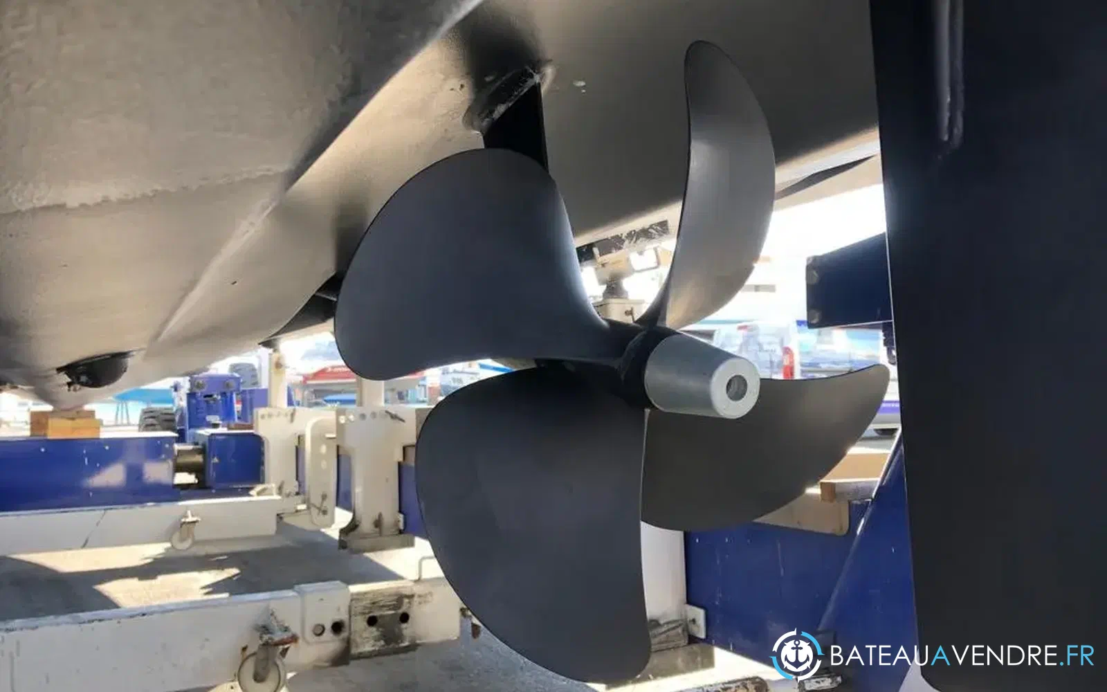 slider 4 Prestige Yachts 420 Fly