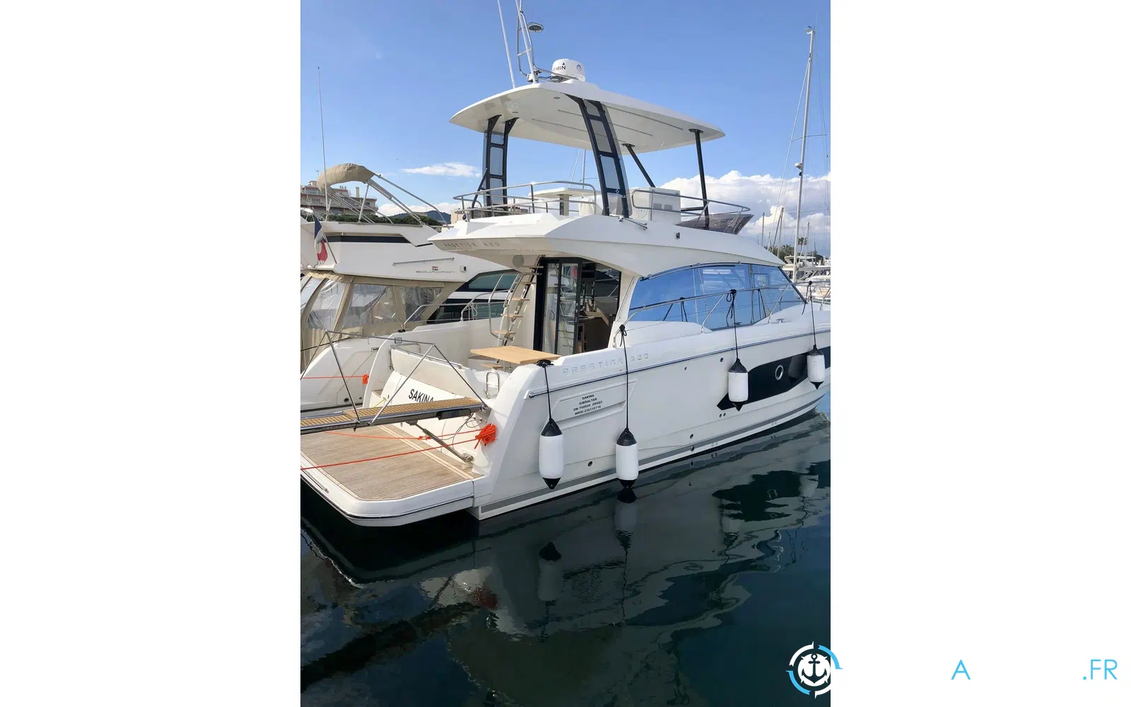 slider 7 Prestige Yachts 420 Fly