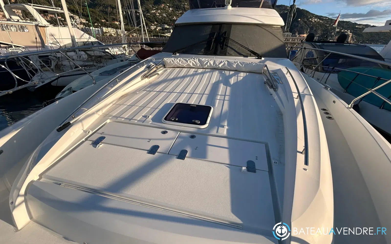 slider 11 Prestige Yachts 560 S
