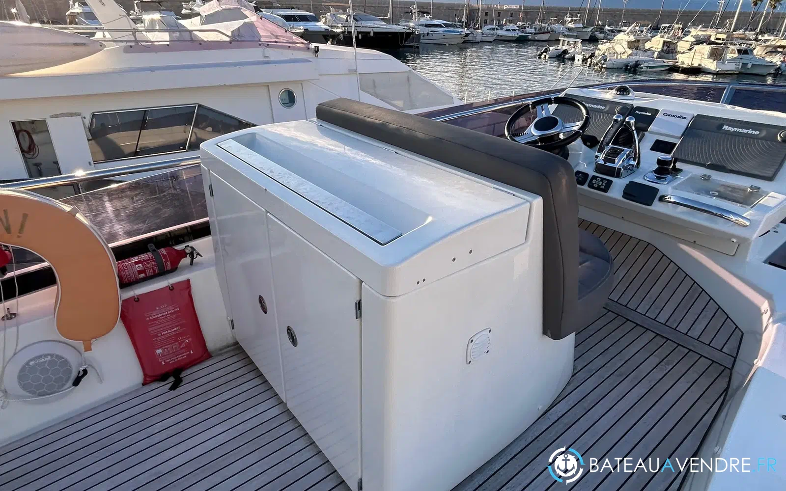 slider 7 Prestige Yachts 560 S
