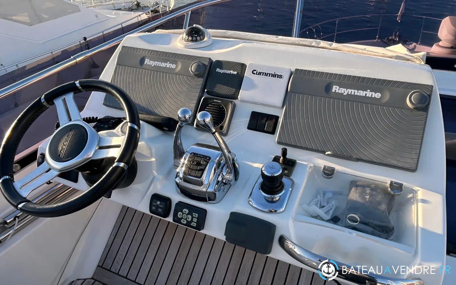 slider 8 Prestige Yachts 560 S