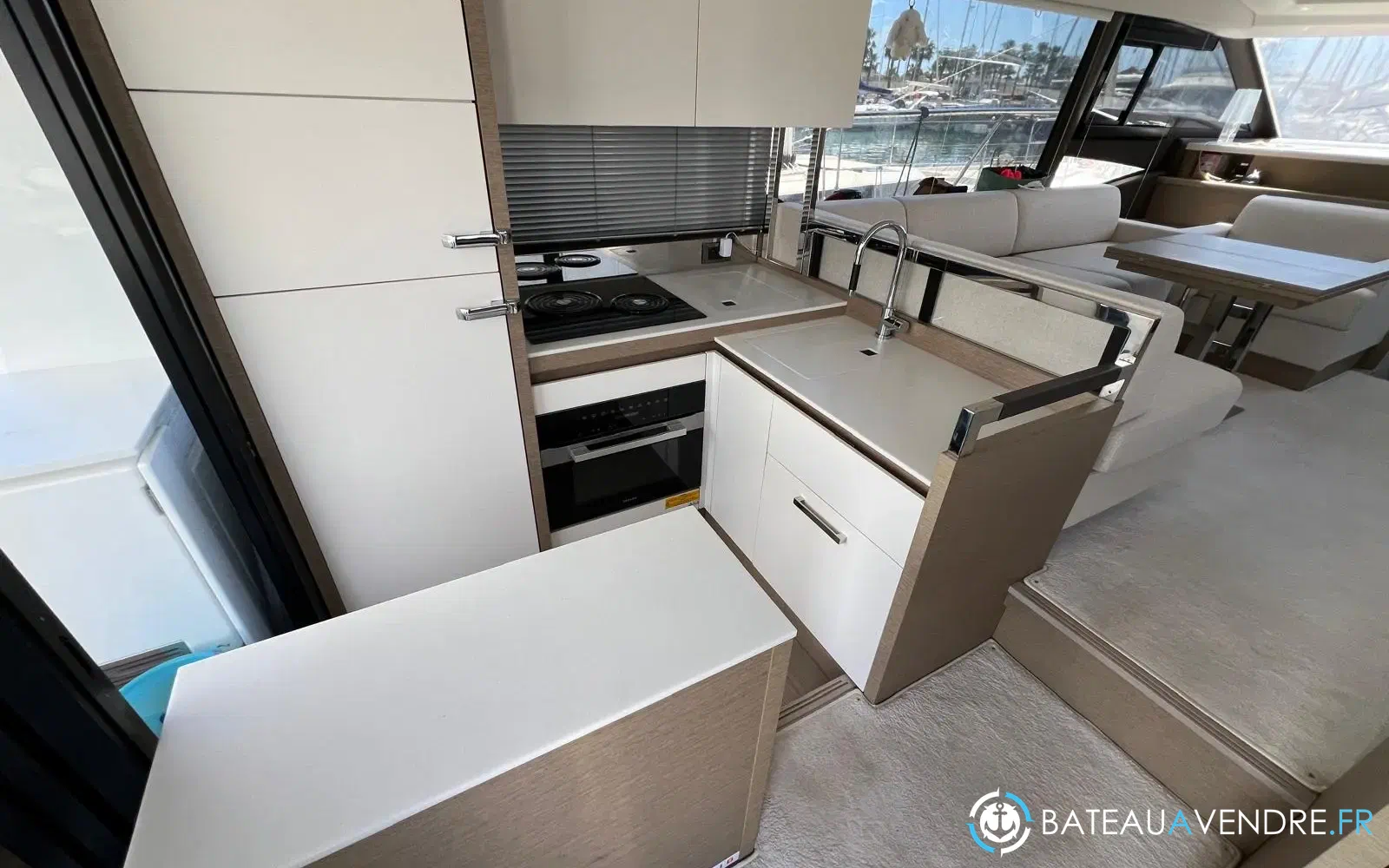 slider 11 Prestige Yachts 520 S