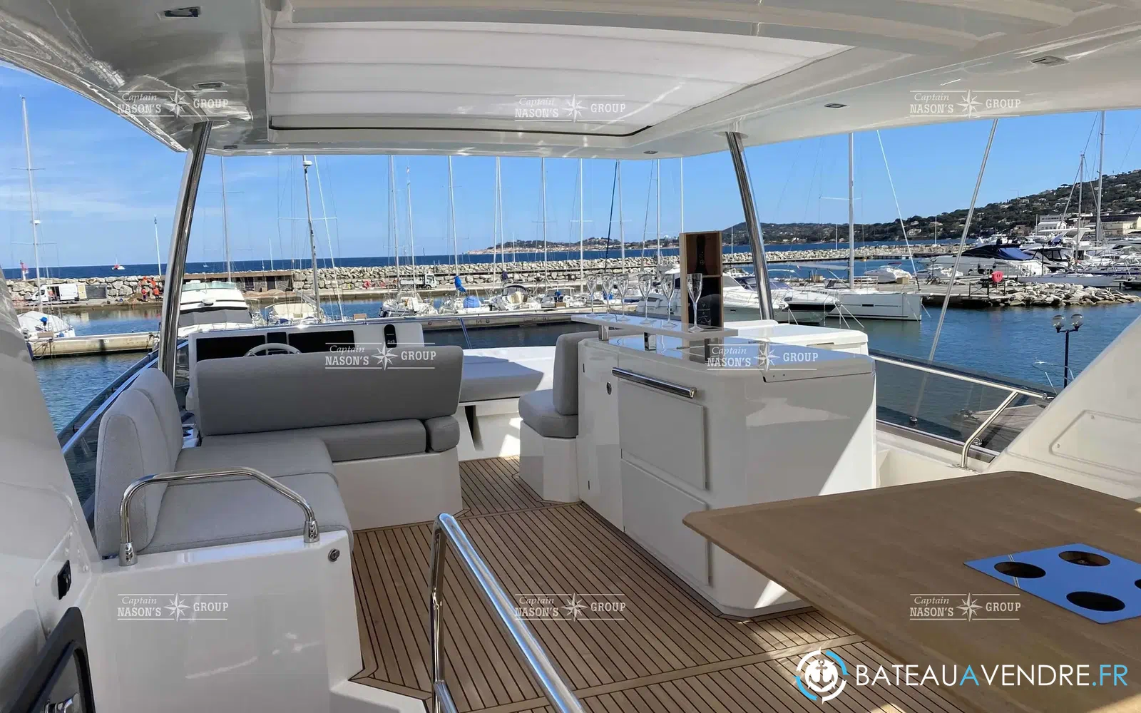 slider 10 Prestige Yachts PRESTIGE 630