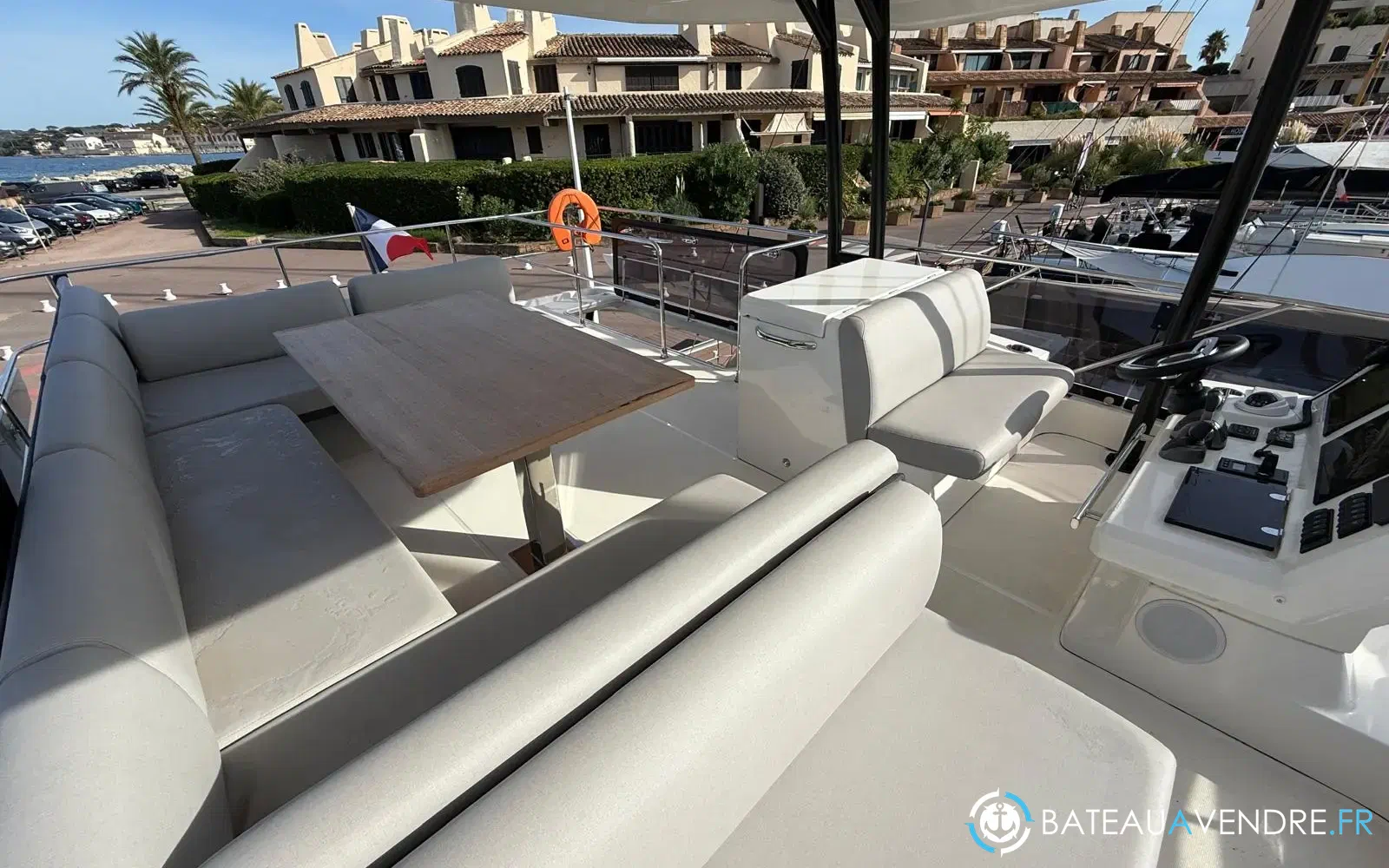 slider 16 Prestige Yachts M48