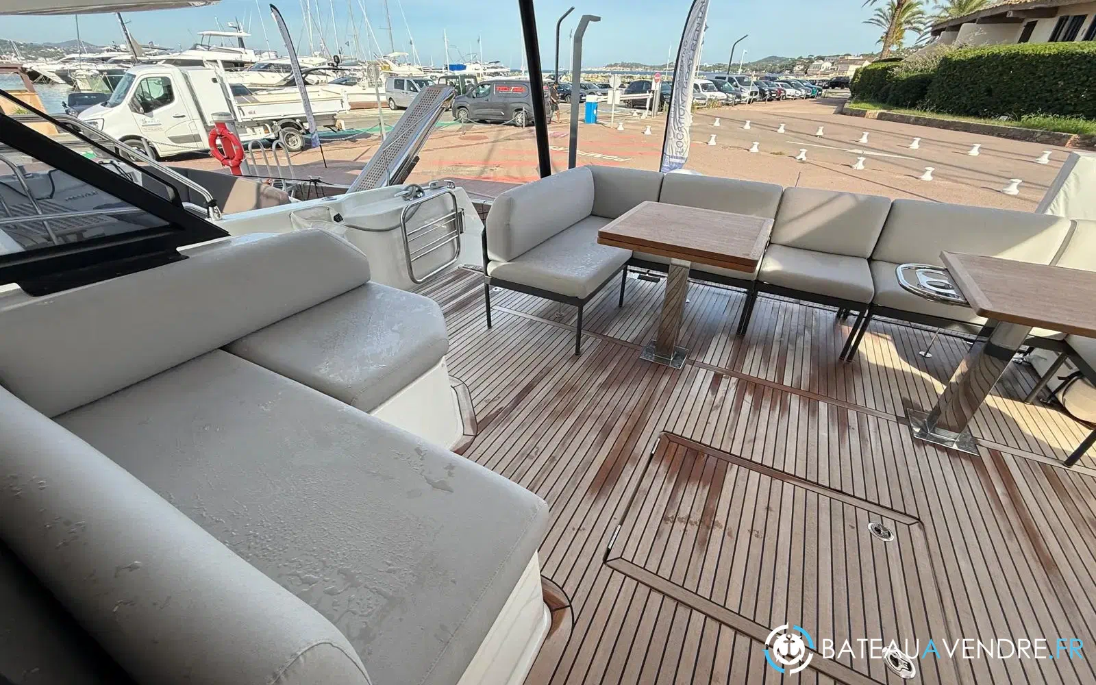 slider 18 Prestige Yachts M48
