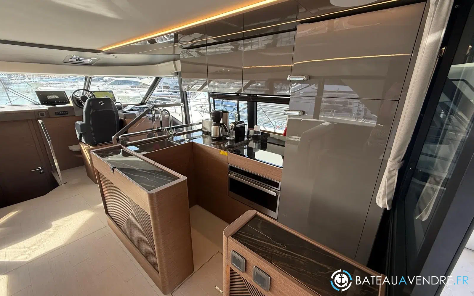 slider 6 Prestige Yachts M48