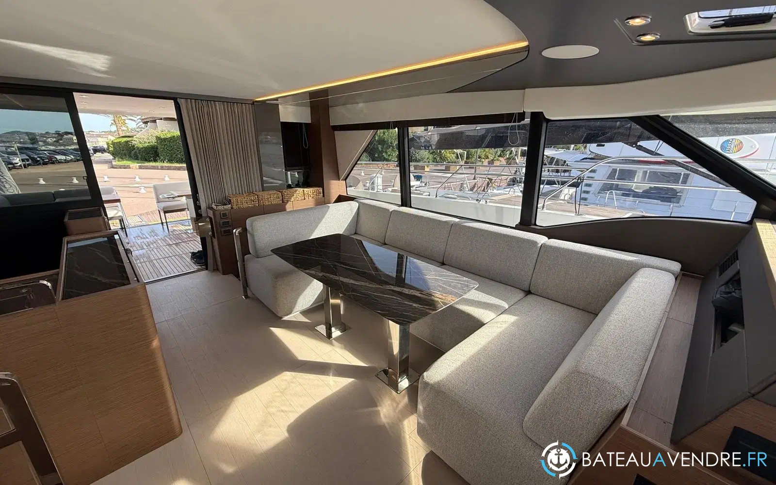 slider 7 Prestige Yachts M48