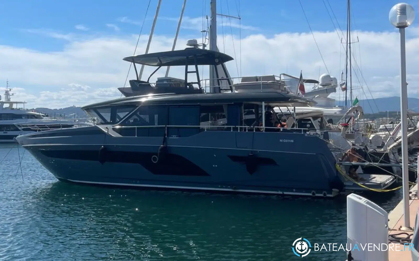 slider 0 Prestige Yachts X60