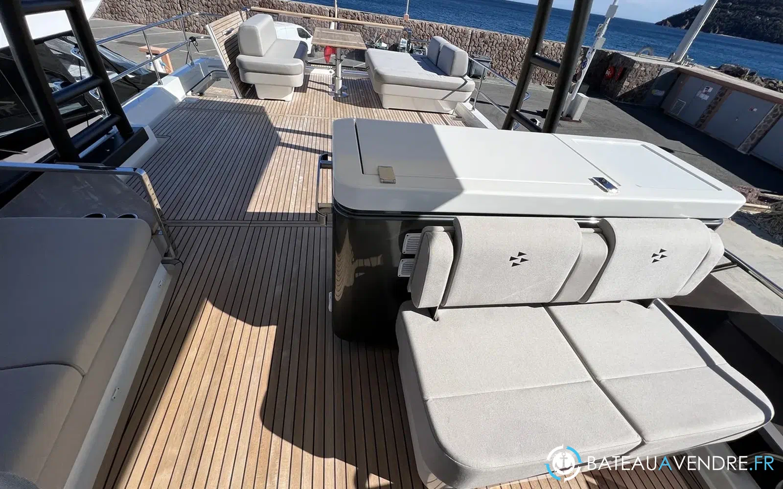 slider 13 Prestige Yachts X60