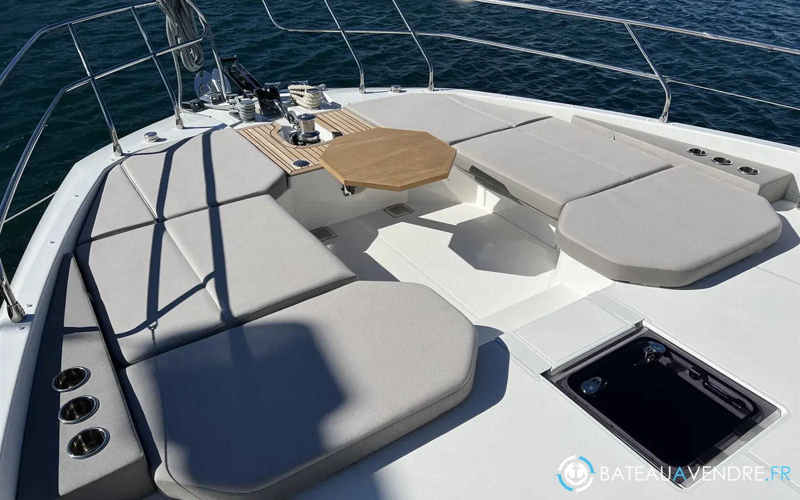 slider 14 Prestige Yachts X60