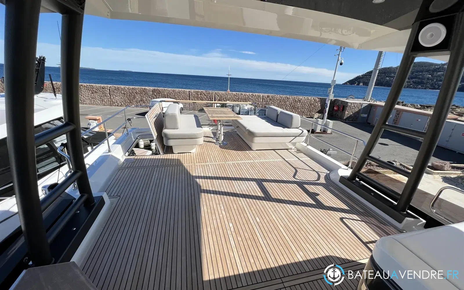 slider 7 Prestige Yachts X60