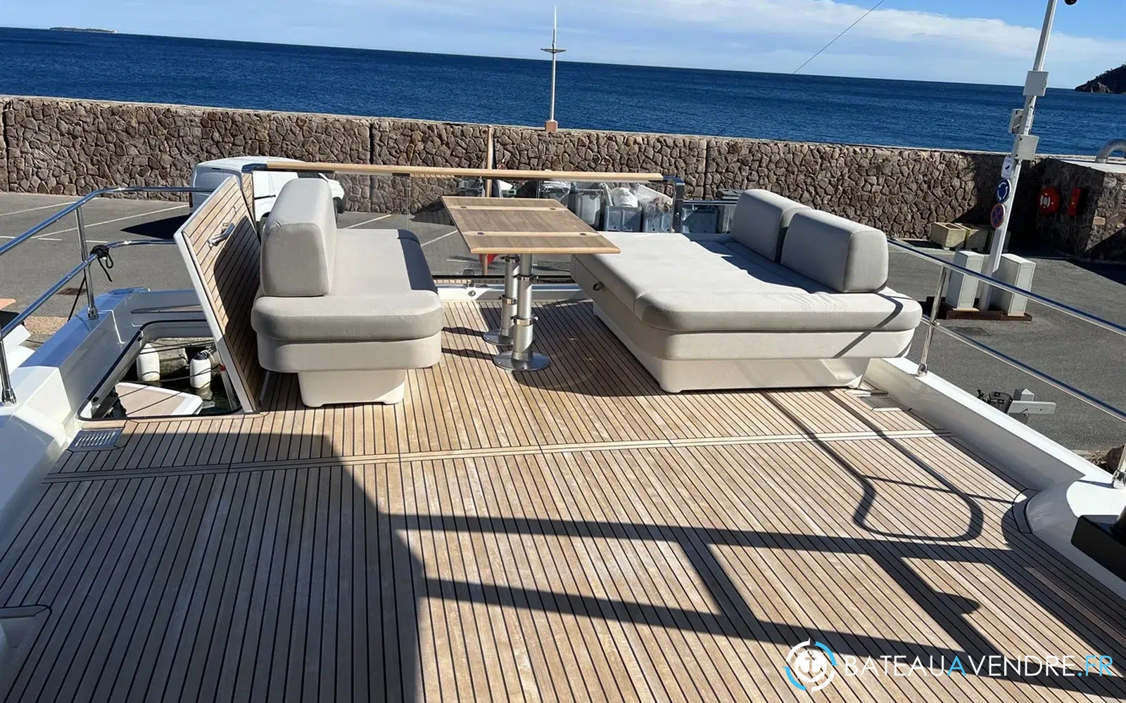 slider 8 Prestige Yachts X60