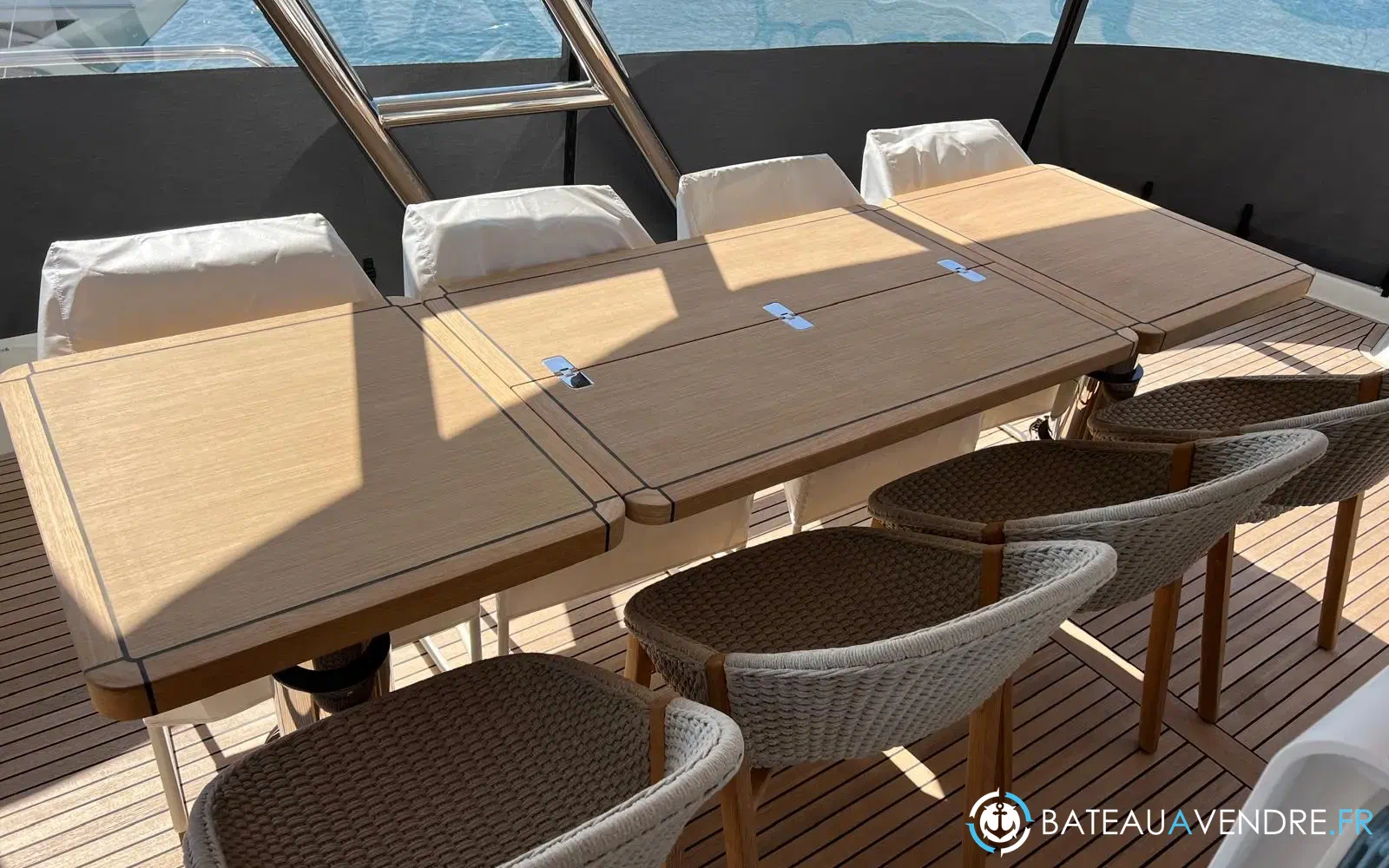 slider 11 Prestige Yachts M8