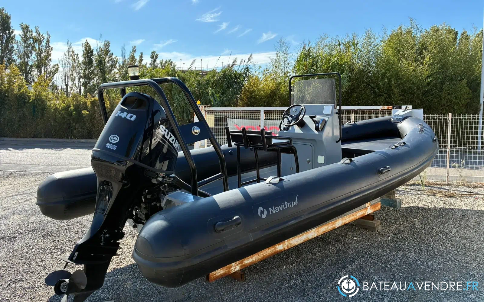 slider 1 Navisoul 650