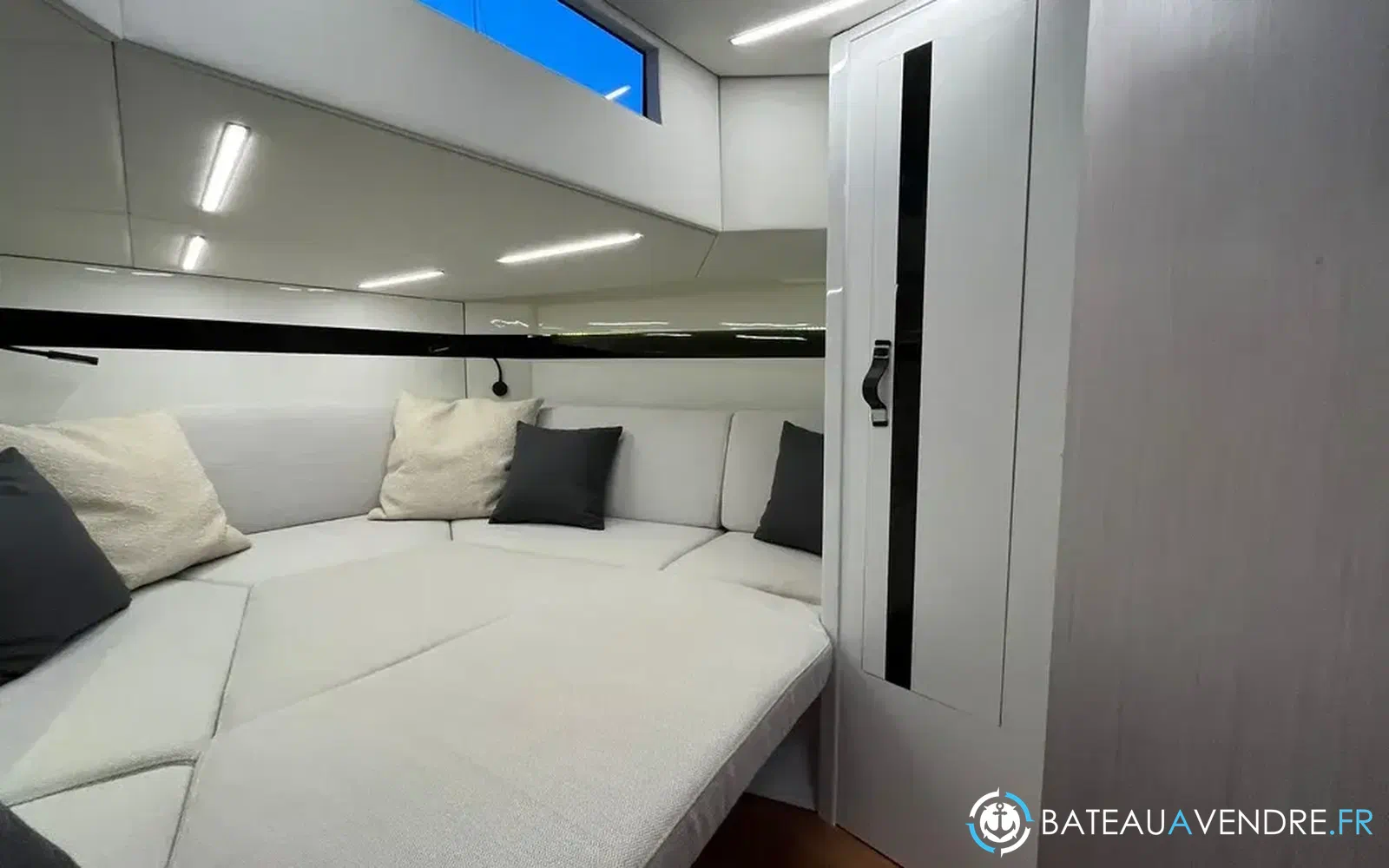 slider 12 BB Yachts 44 Panarea