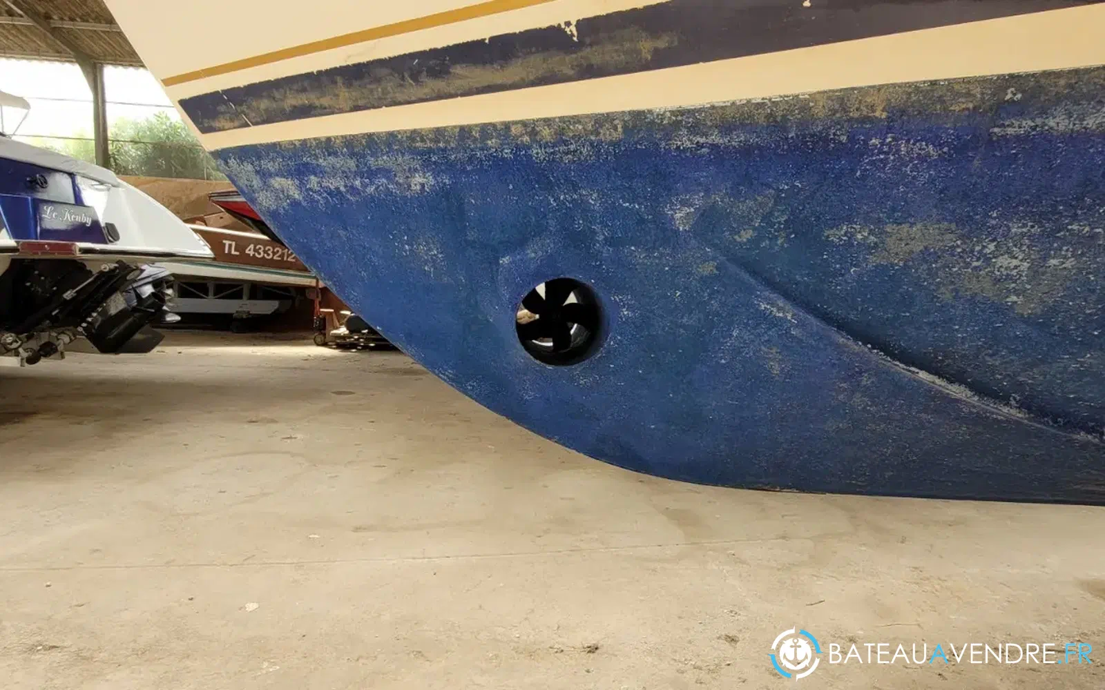 slider 19 Beneteau Antares 760 Exclusive