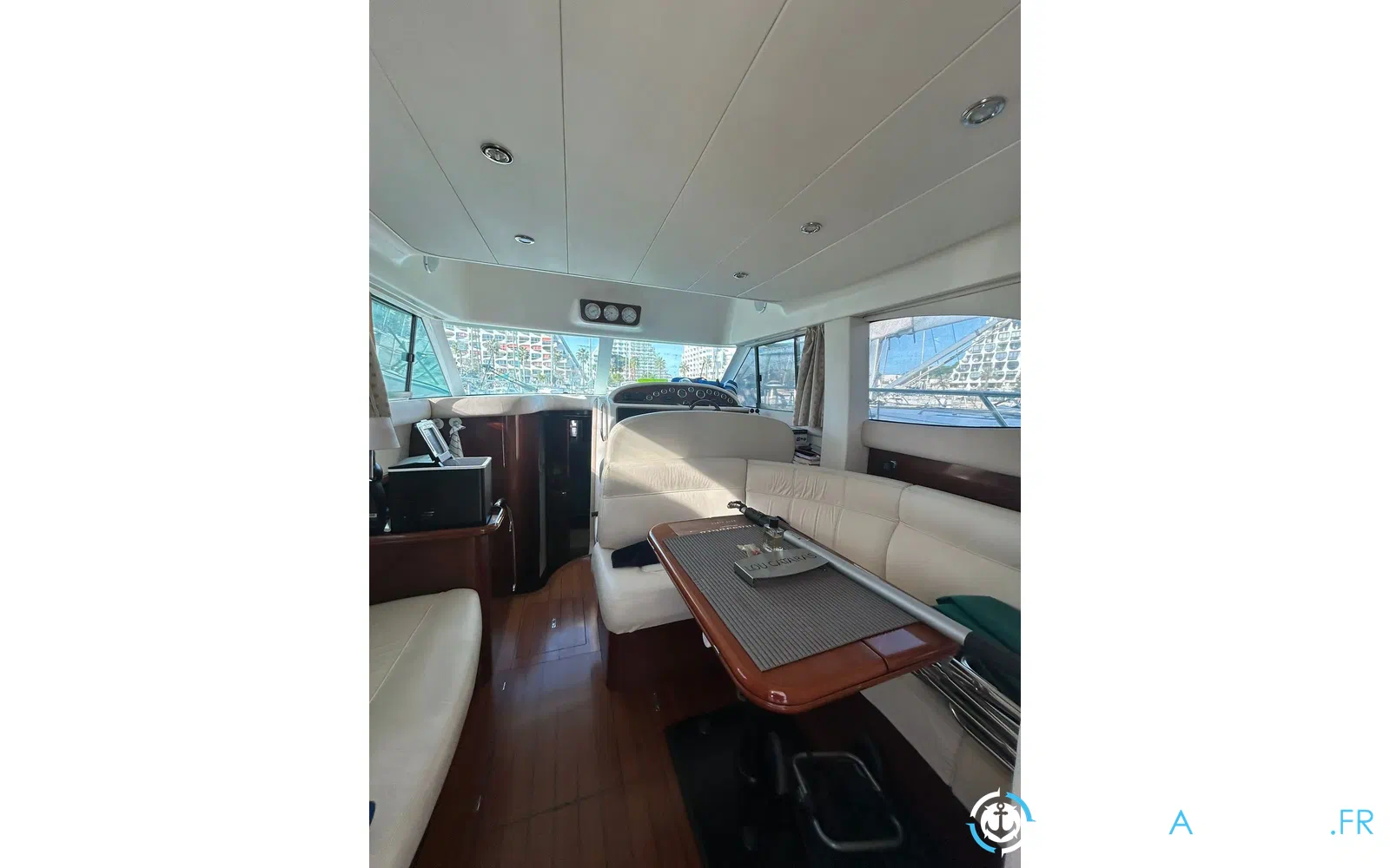slider 4 Jeanneau Prestige 36 Fly