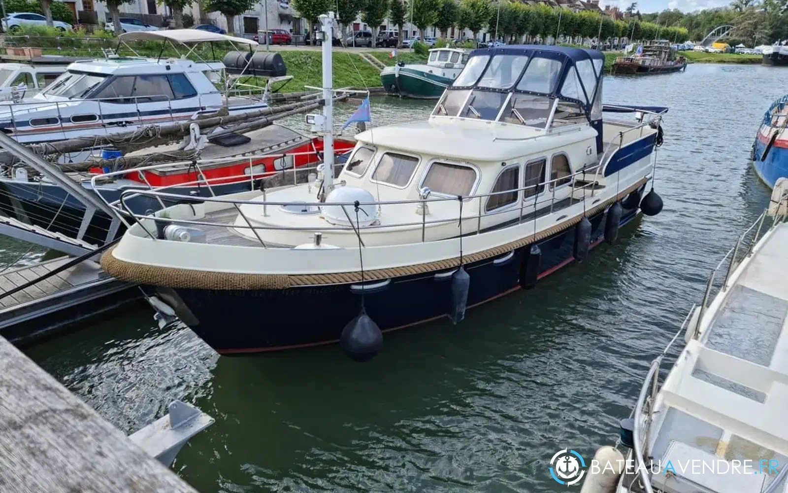 slider 1 Aquanaut 11.5 AK