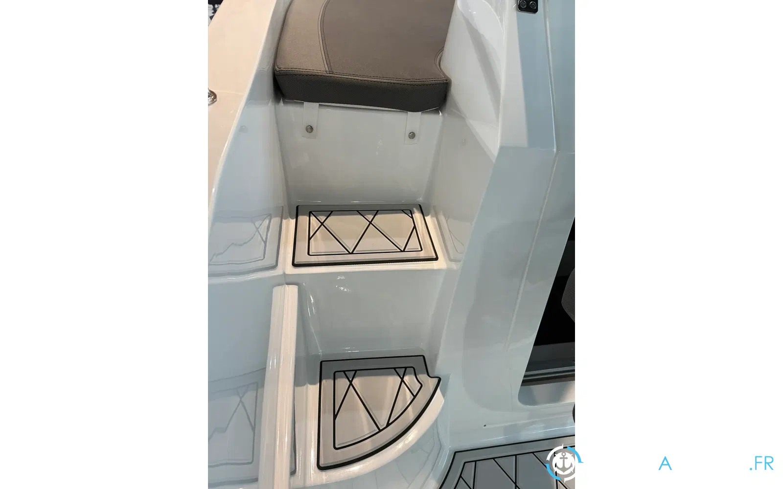 slider 3 Okiboats 595SD barracuda + moteur Yamaha
