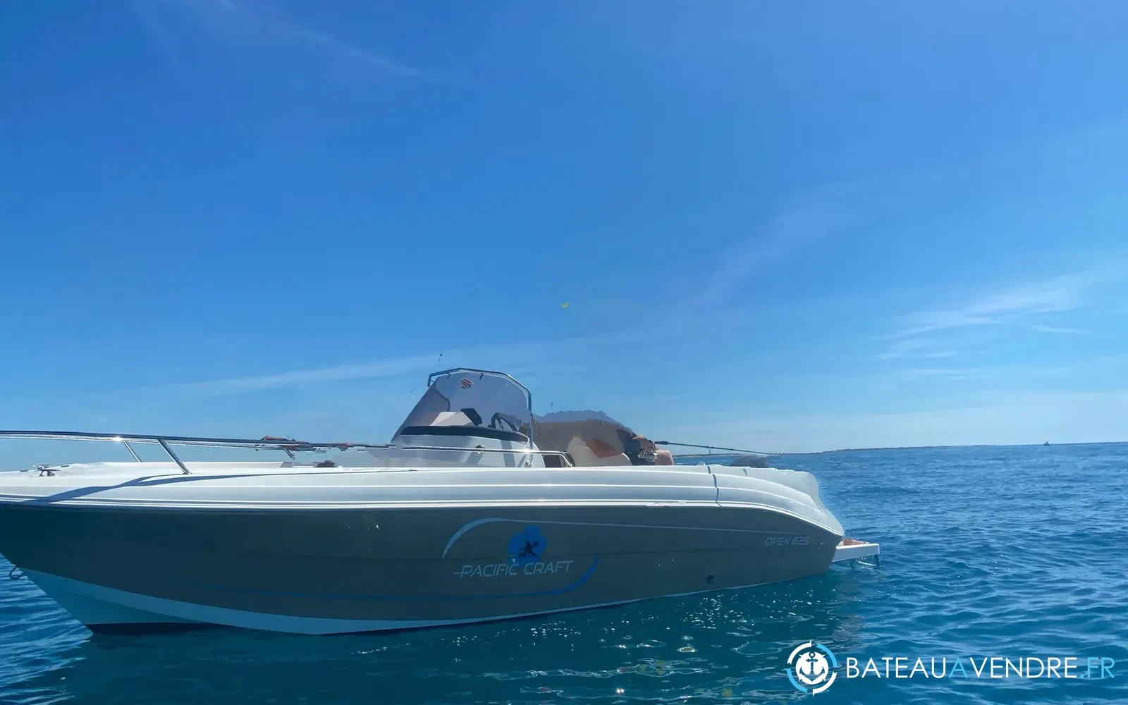 slider 0 Pacific Craft 625 Open