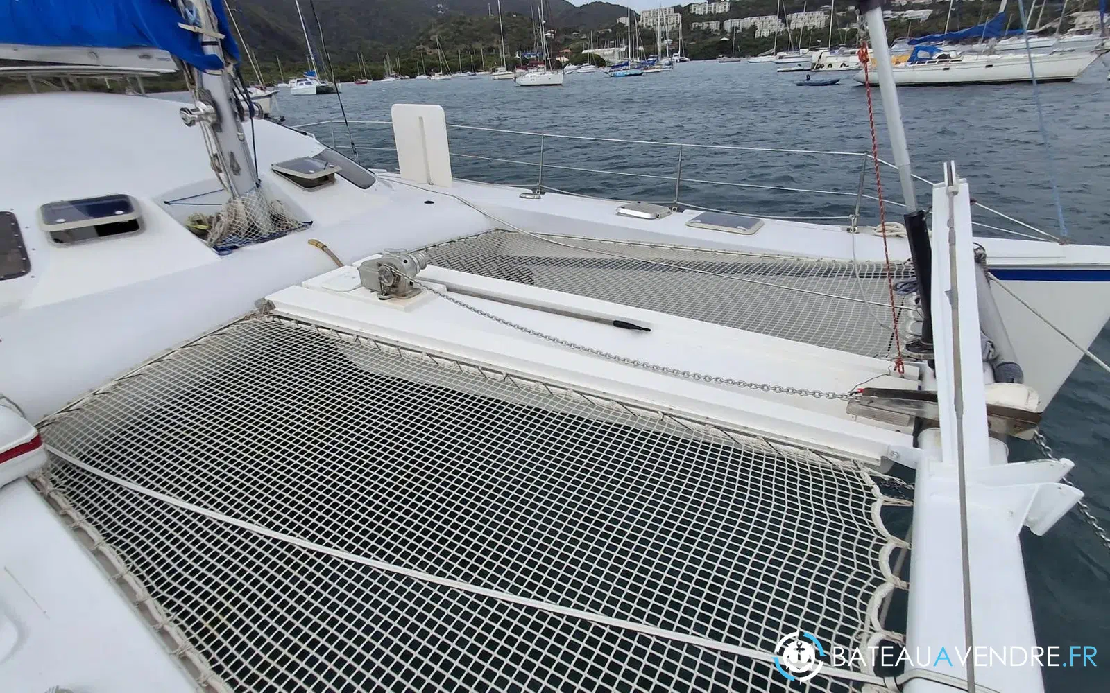 slider 9 Outremer 38