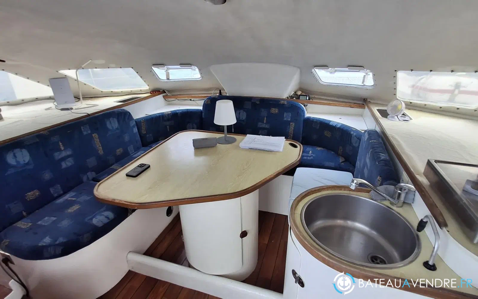 slider 17 Outremer 38