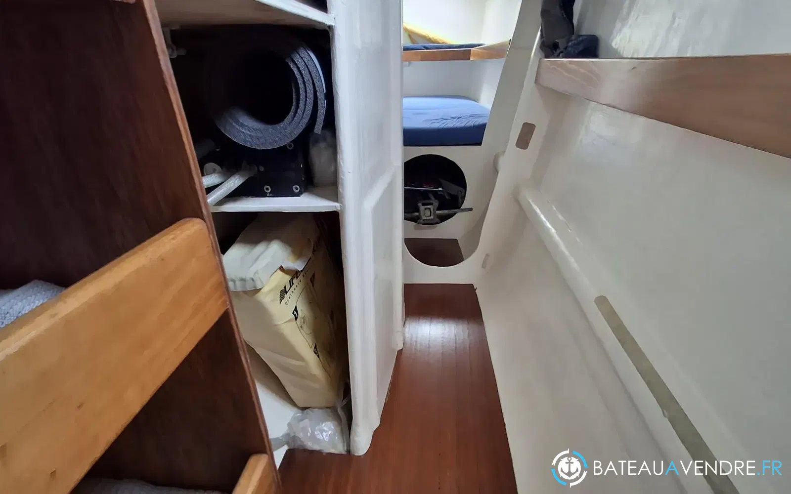 slider 23 Outremer 38