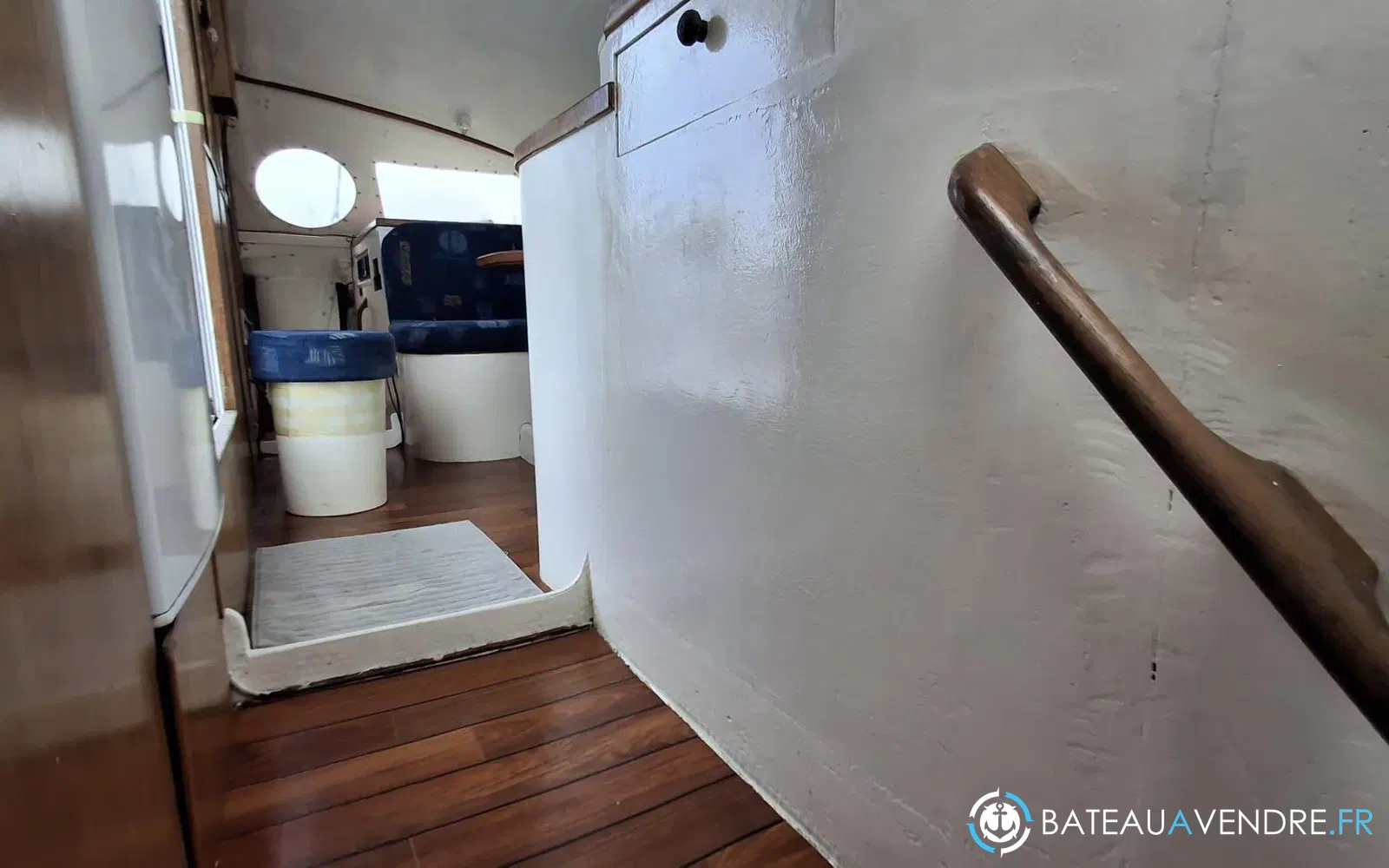 slider 25 Outremer 38