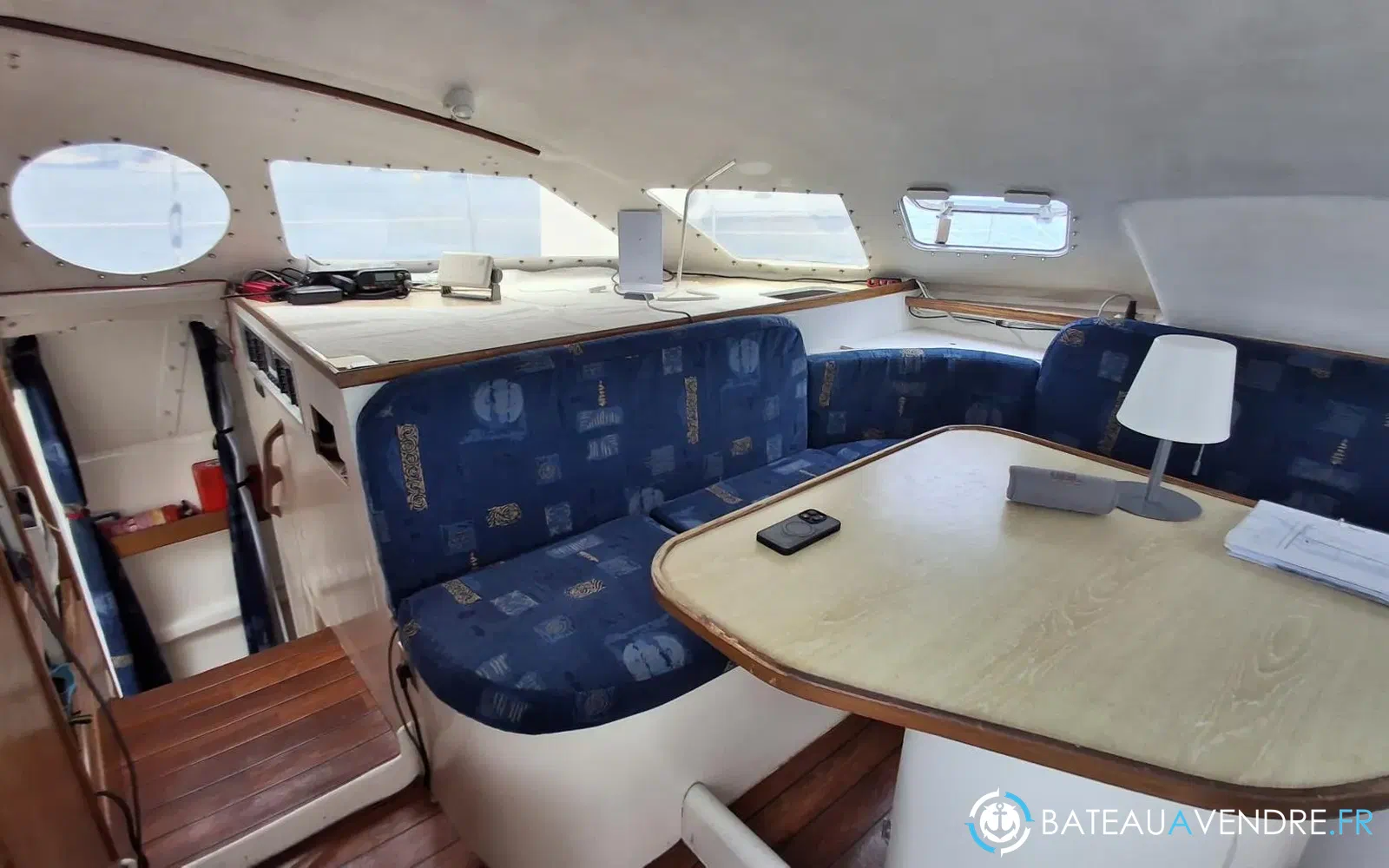 slider 26 Outremer 38