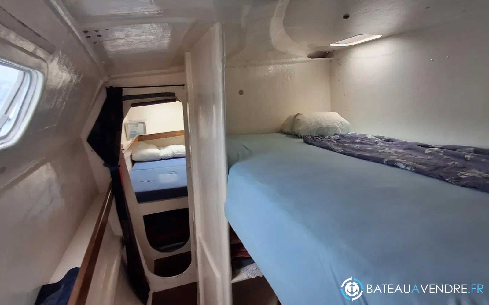 slider 31 Outremer 38