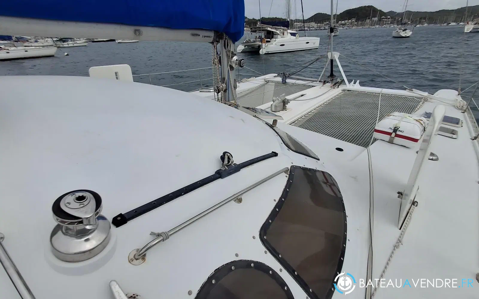 slider 6 Outremer 38