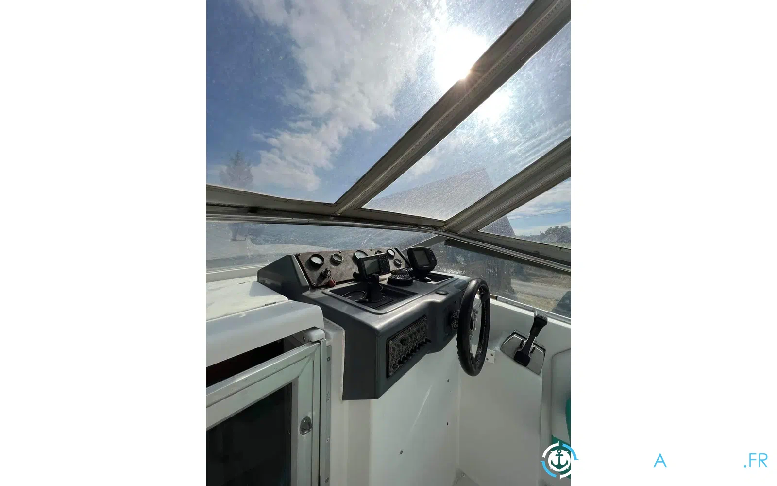 slider 2 Jeanneau Leader 750 Performance