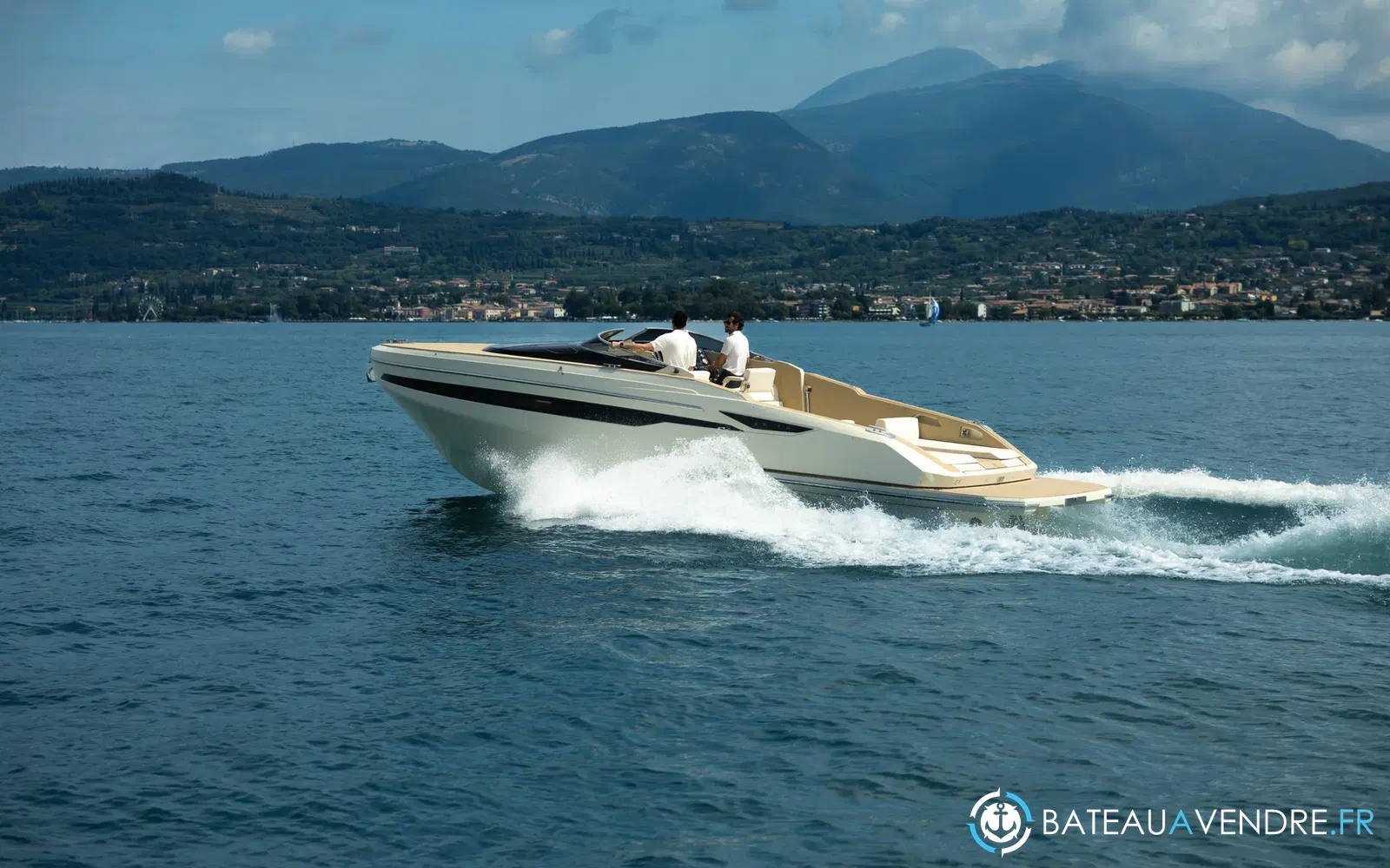 slider 4 Epica Yachts 33