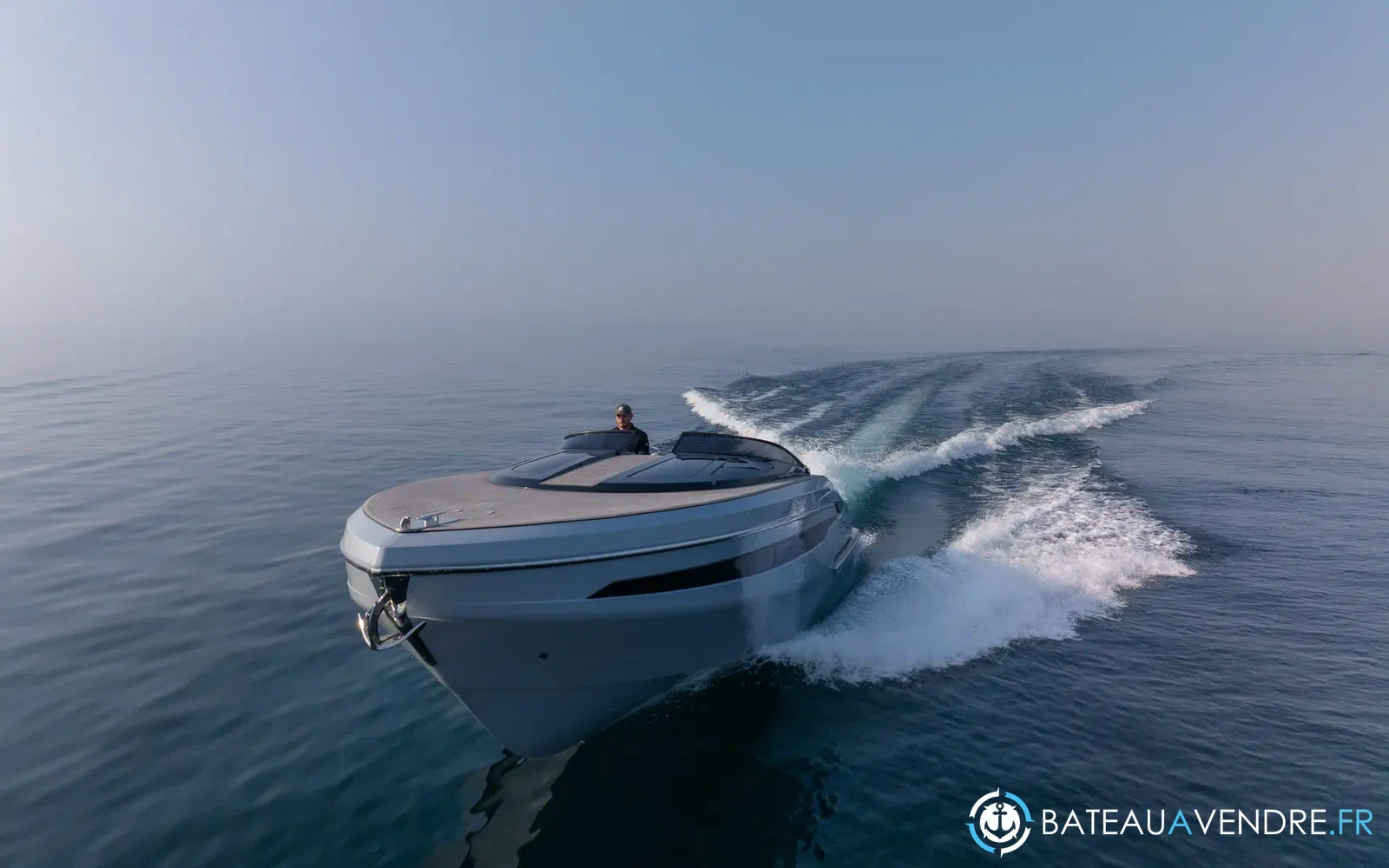 slider 1 Epica Yachts 33